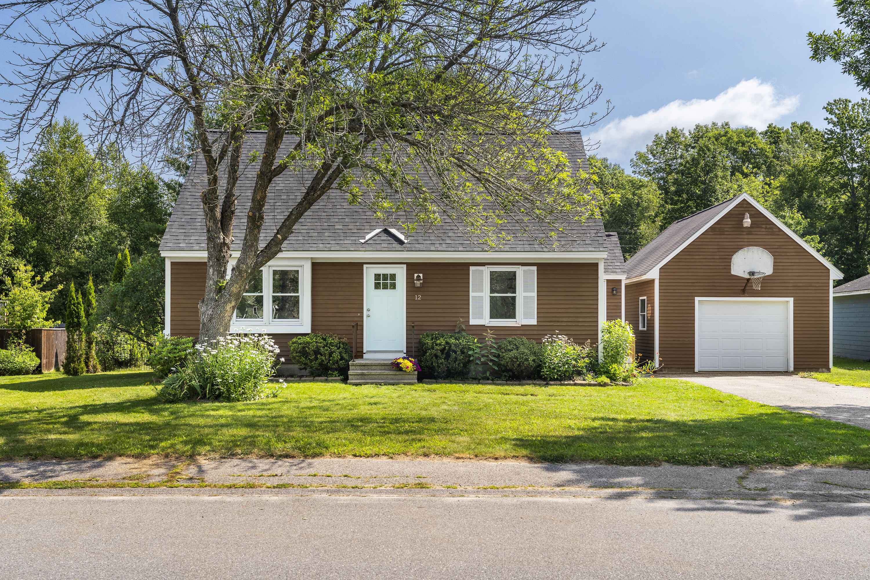 12 Barnstable Road