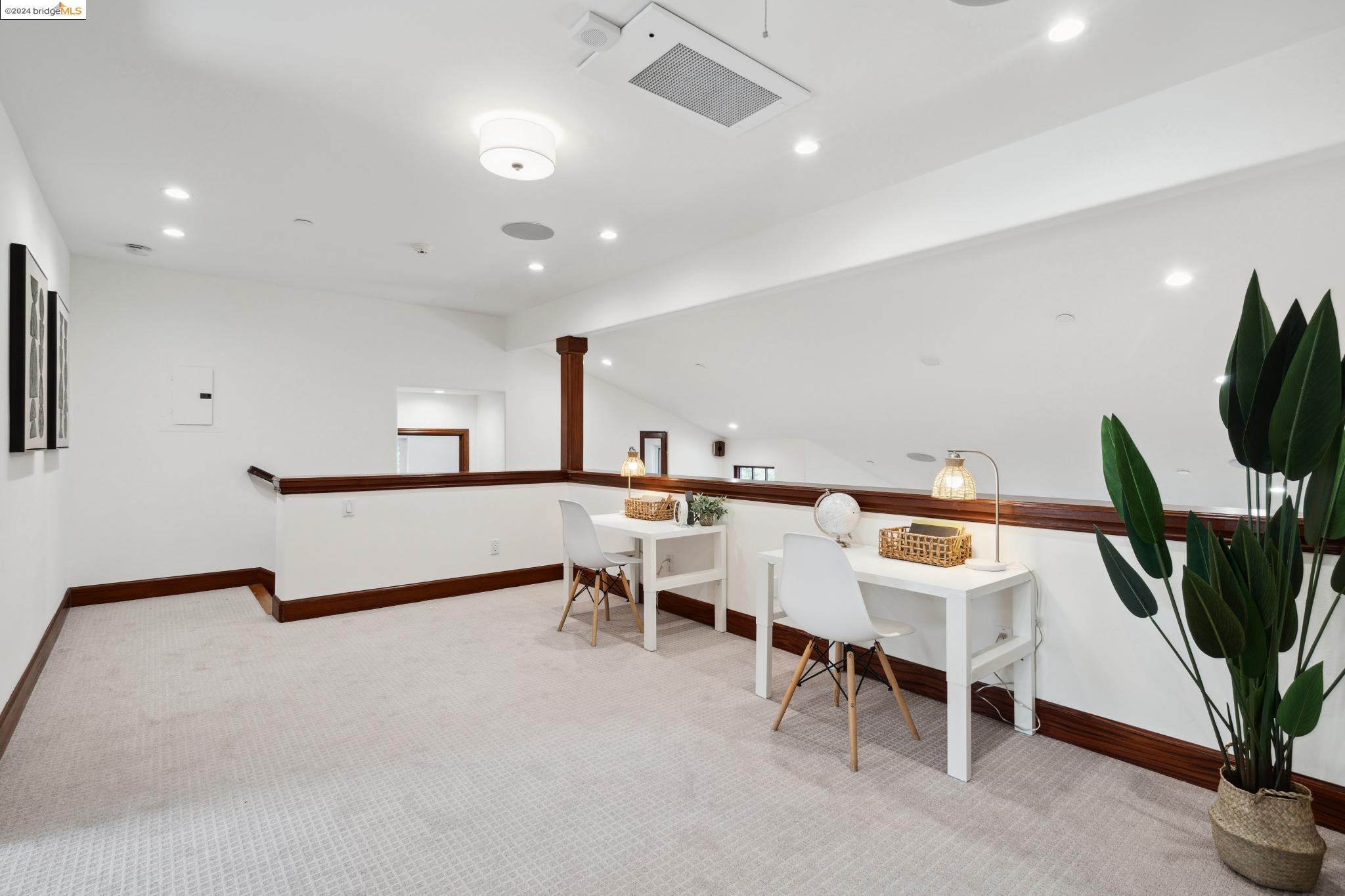 1 Ardilla Rd