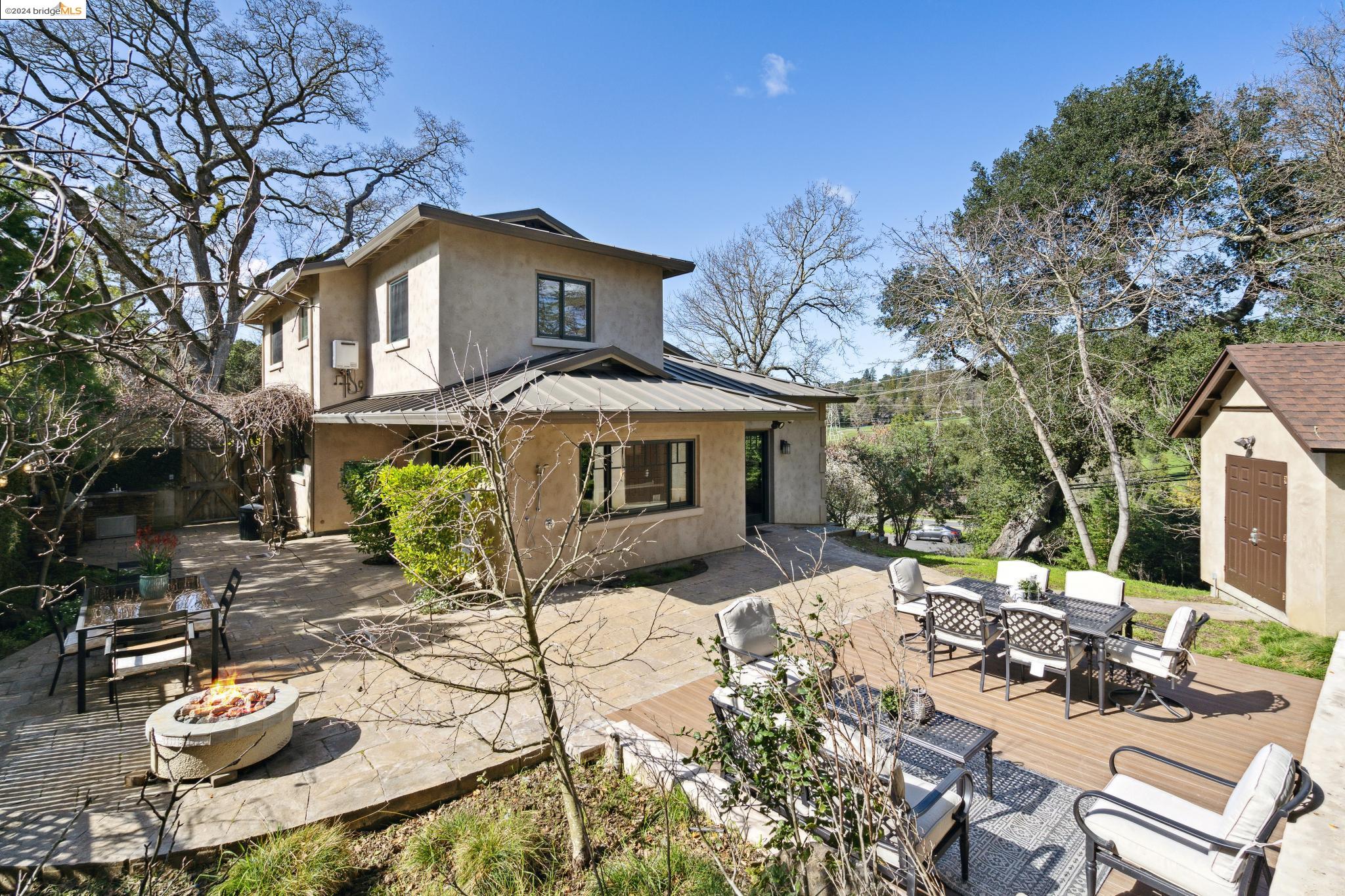 1 Ardilla Rd
