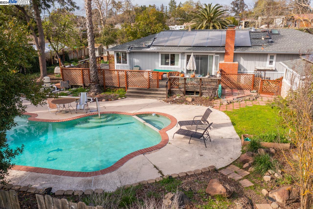 1015 Byrd Ln