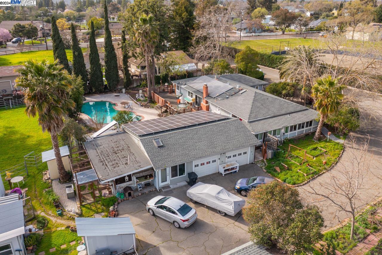 1015 Byrd Ln