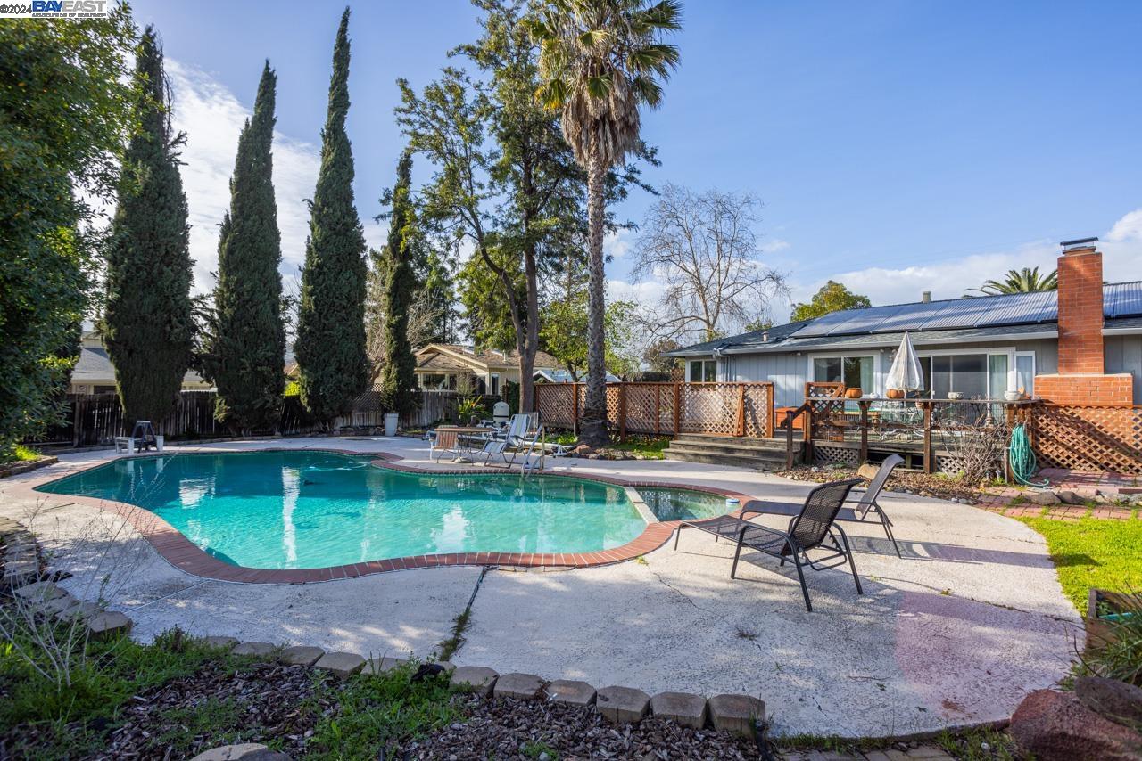 1015 Byrd Ln