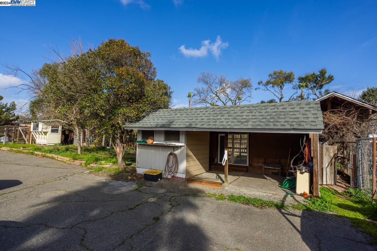 1015 Byrd Ln