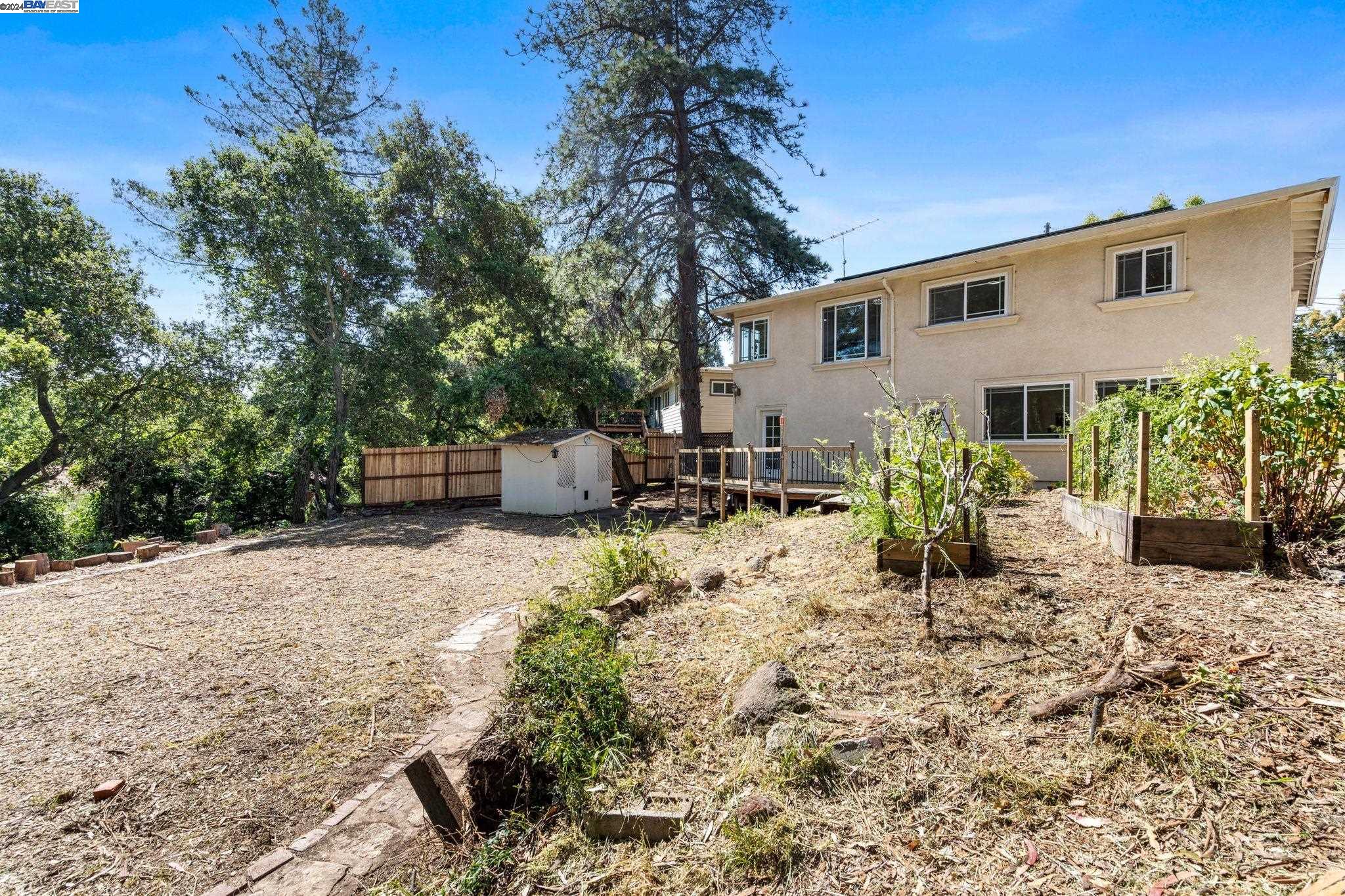 4448 Gem Ave