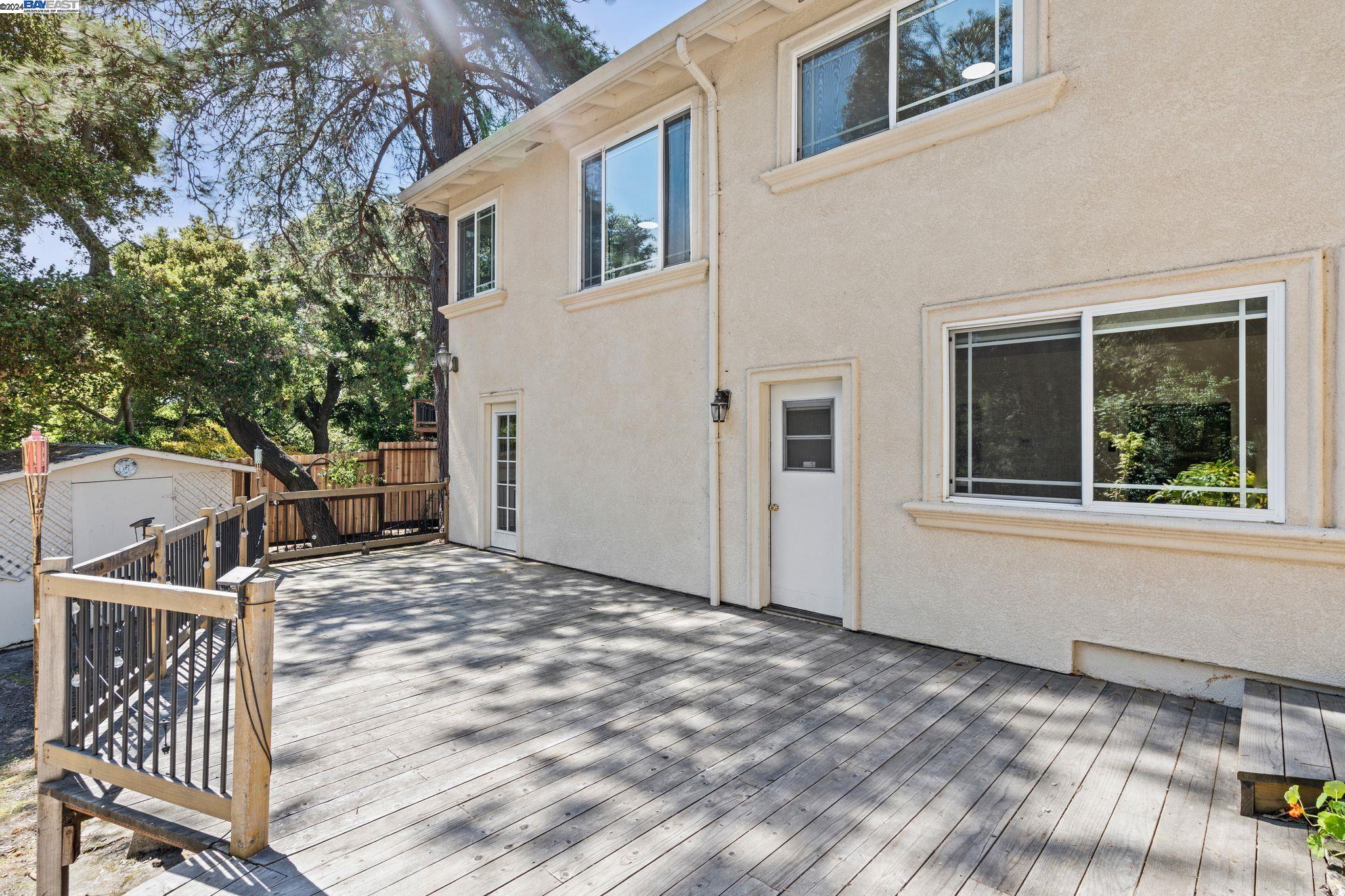 4448 Gem Ave