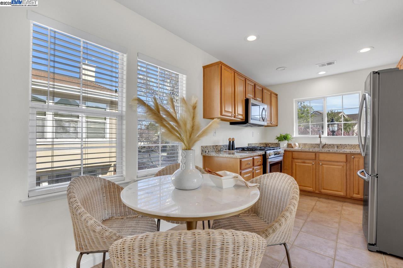 1508 Whispering Oaks Way