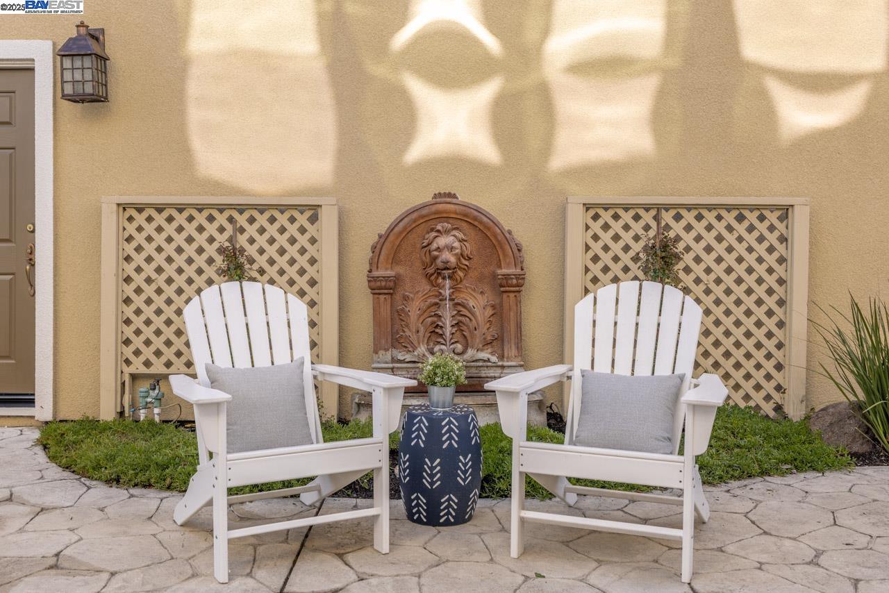 1508 Whispering Oaks Way