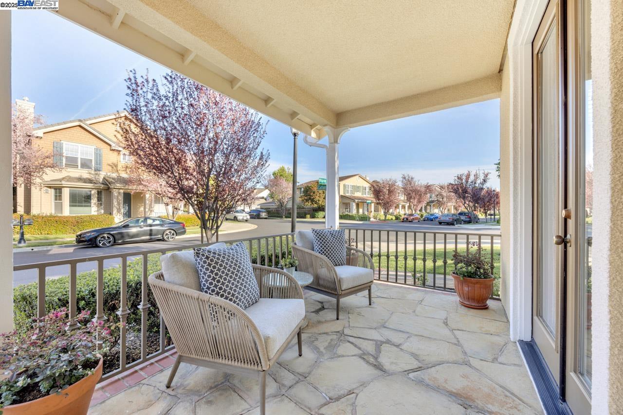 1508 Whispering Oaks Way