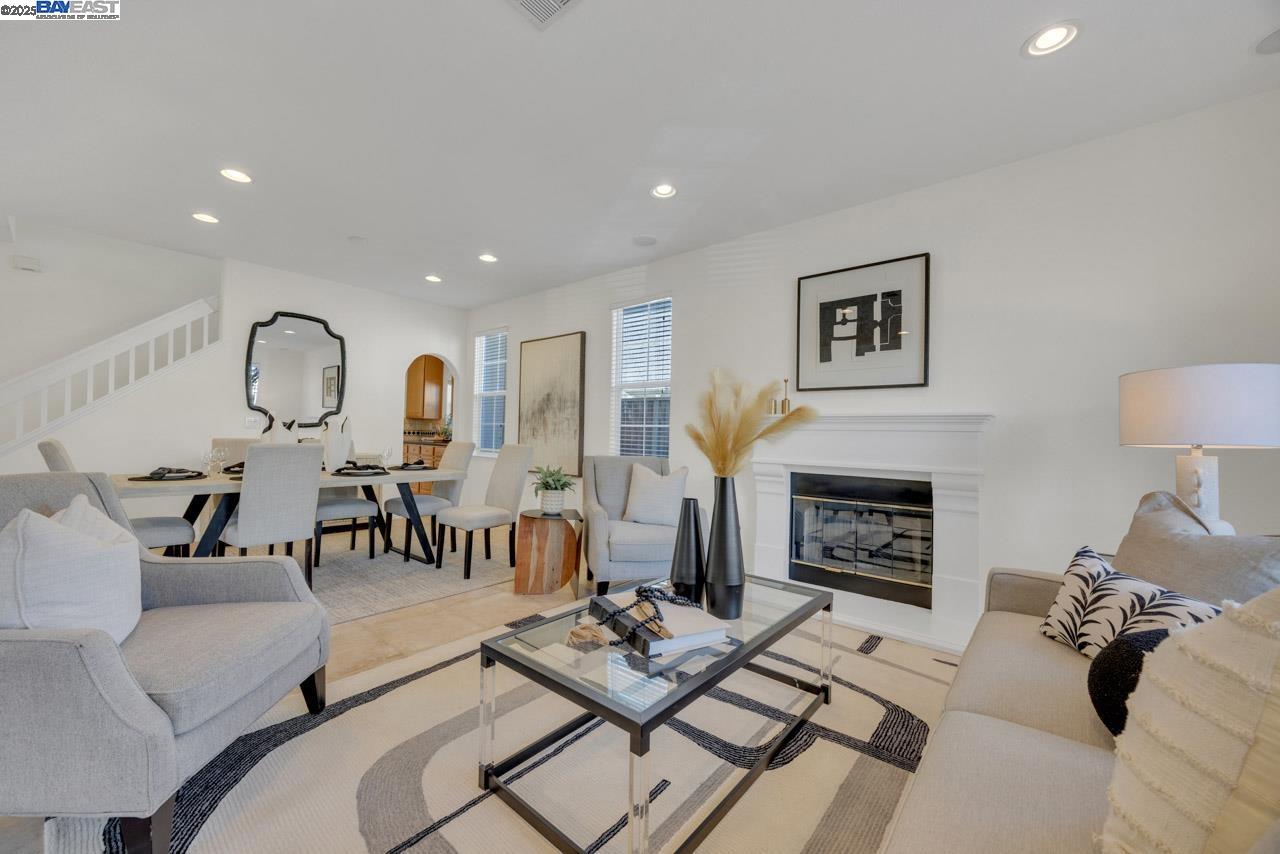 1508 Whispering Oaks Way