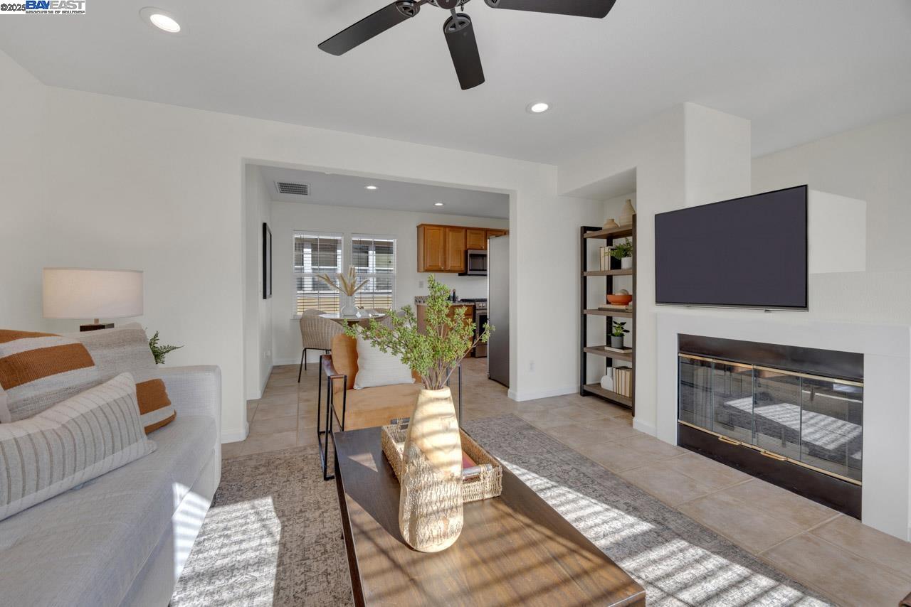 1508 Whispering Oaks Way