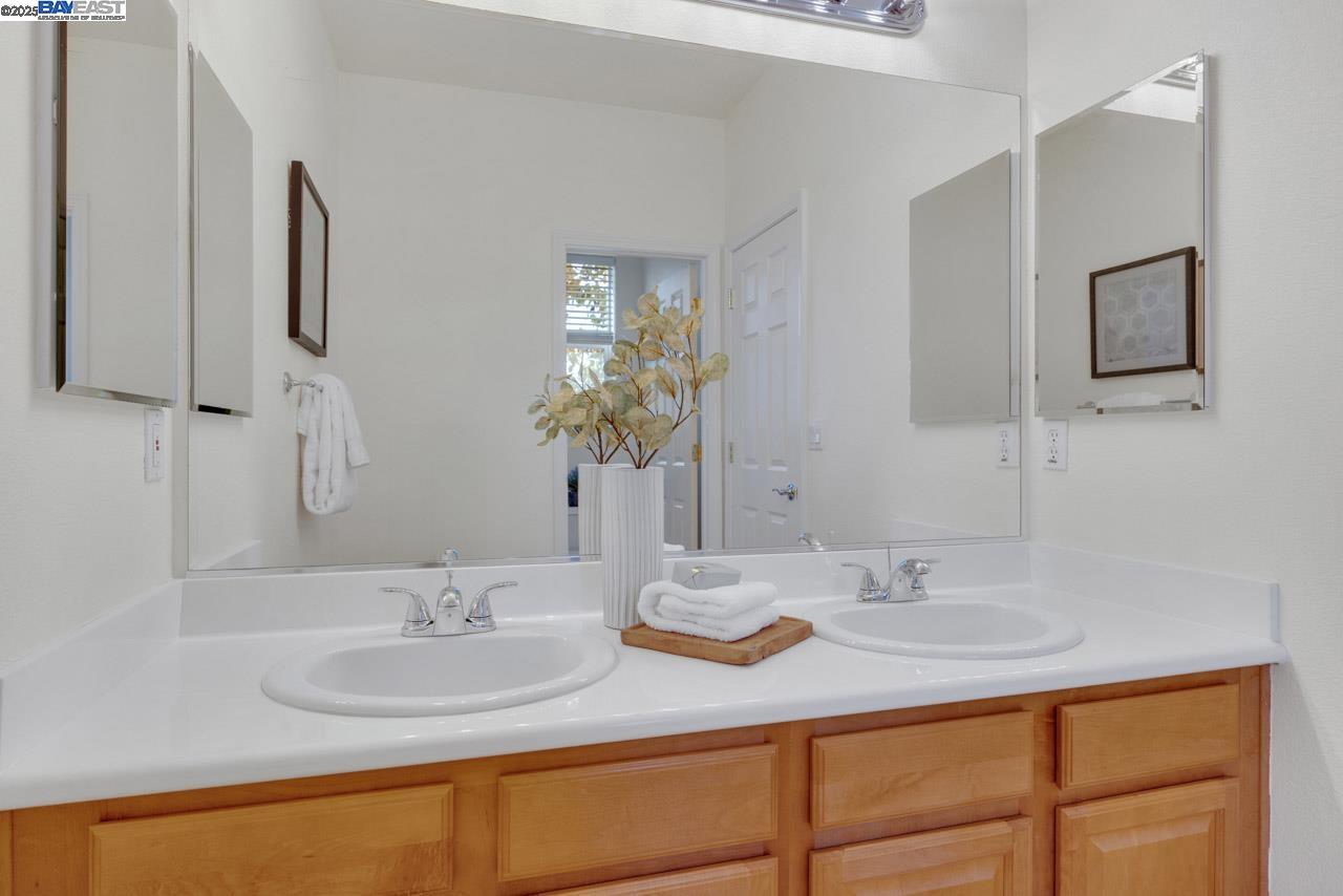 1508 Whispering Oaks Way