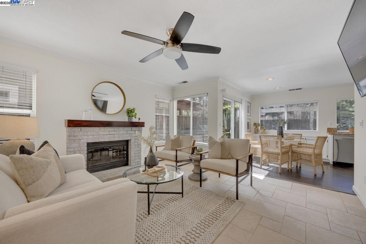 2540 Tapestry Way