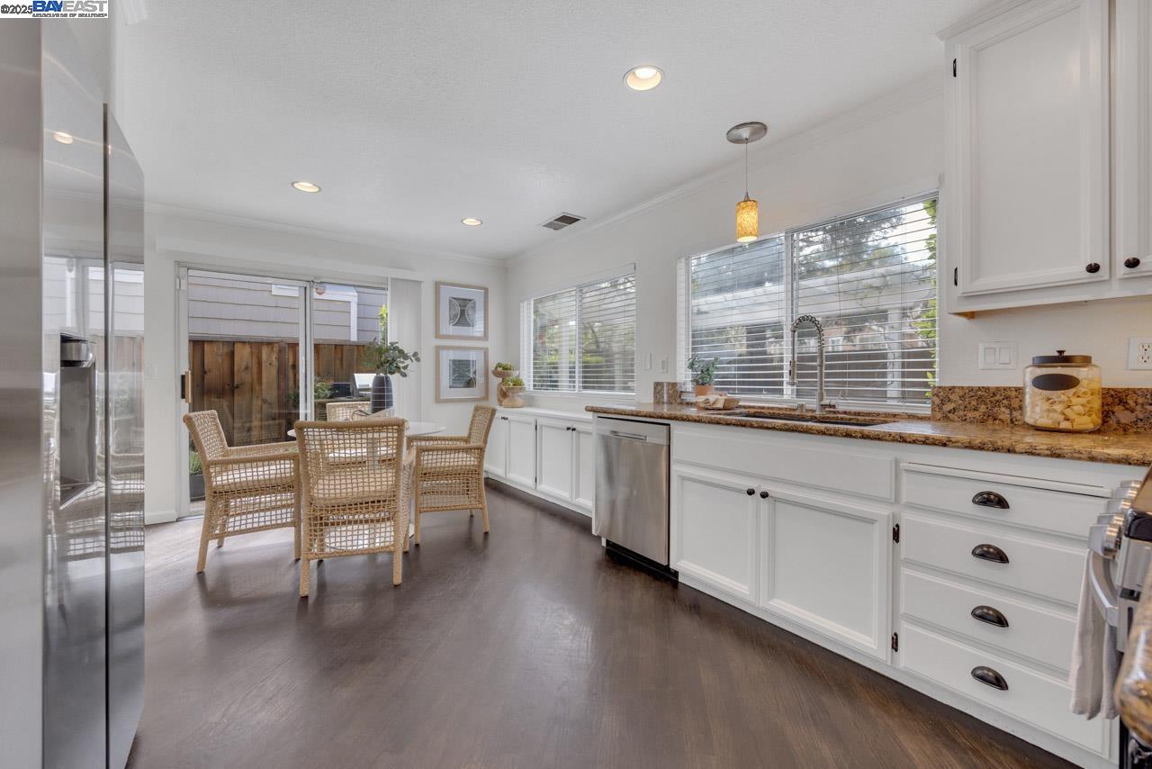 2540 Tapestry Way