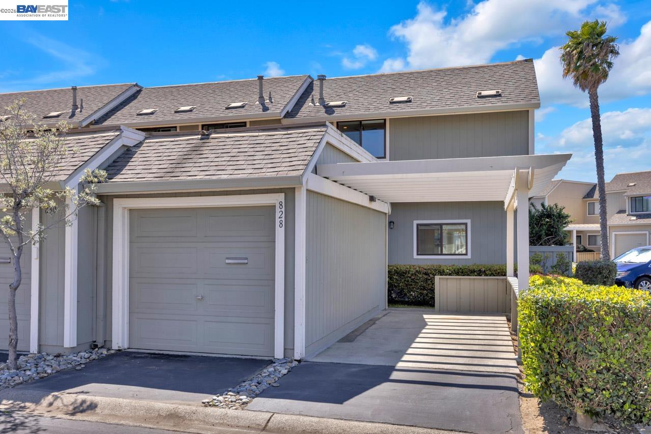 828 Columba Ln