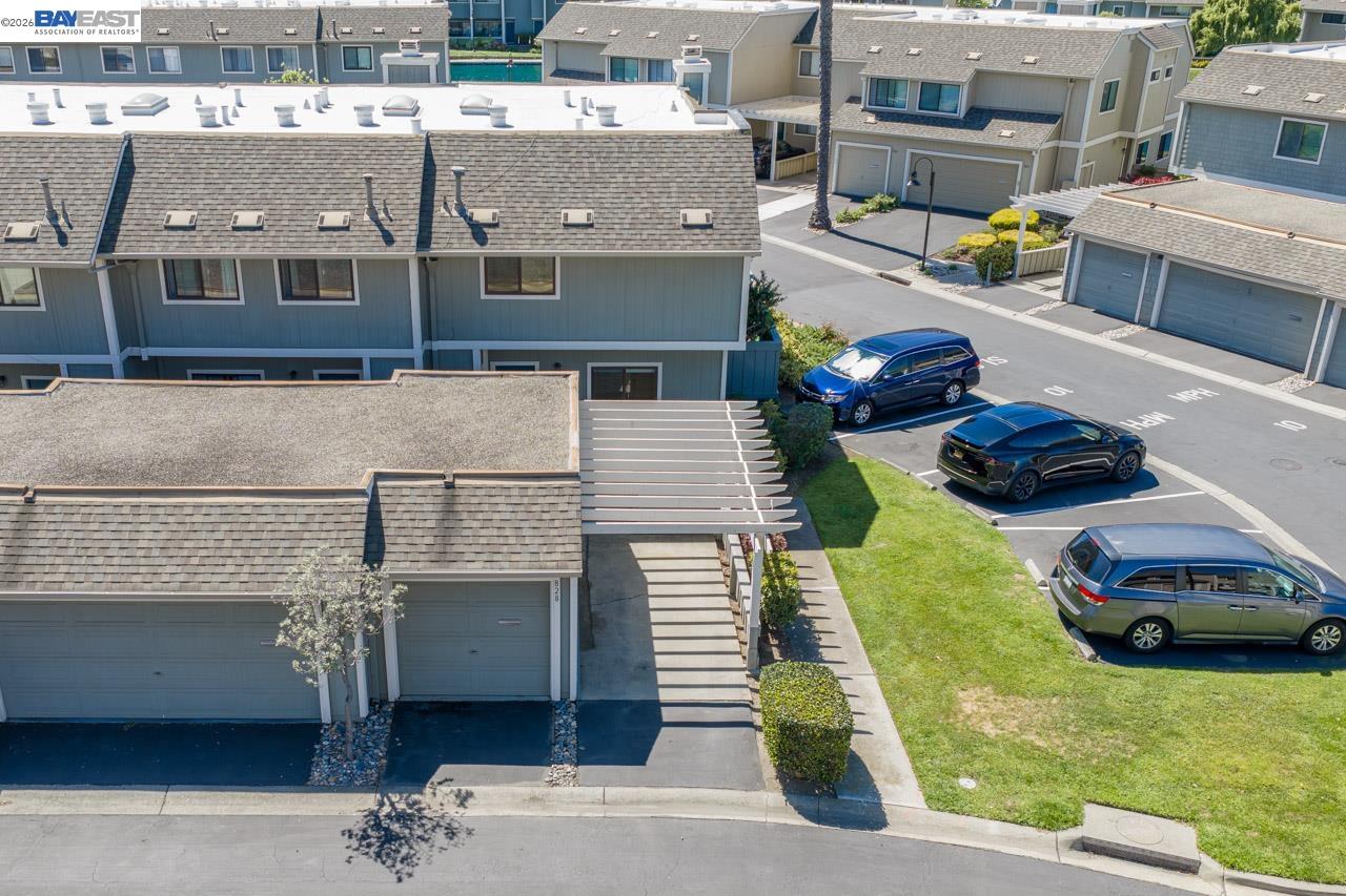 828 Columba Ln