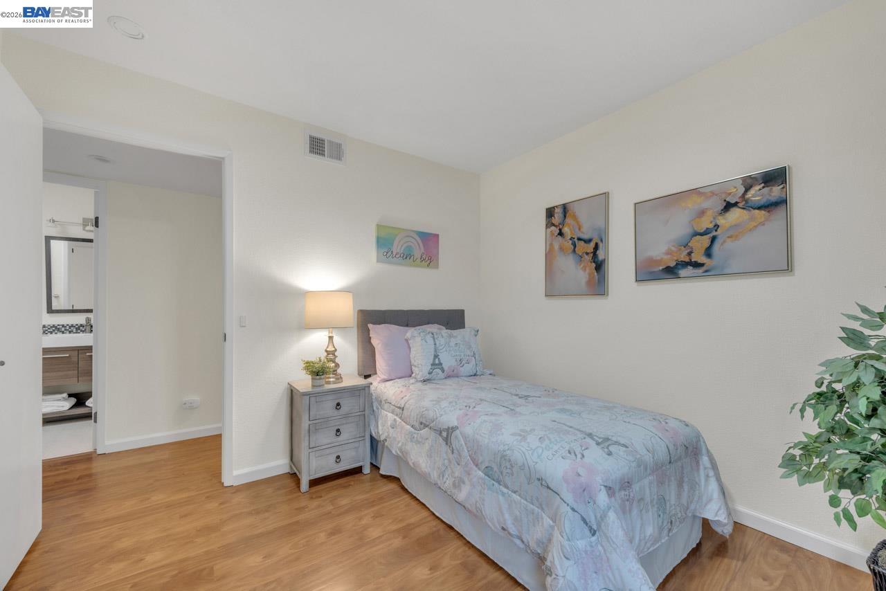 4034 Rennellwood Way