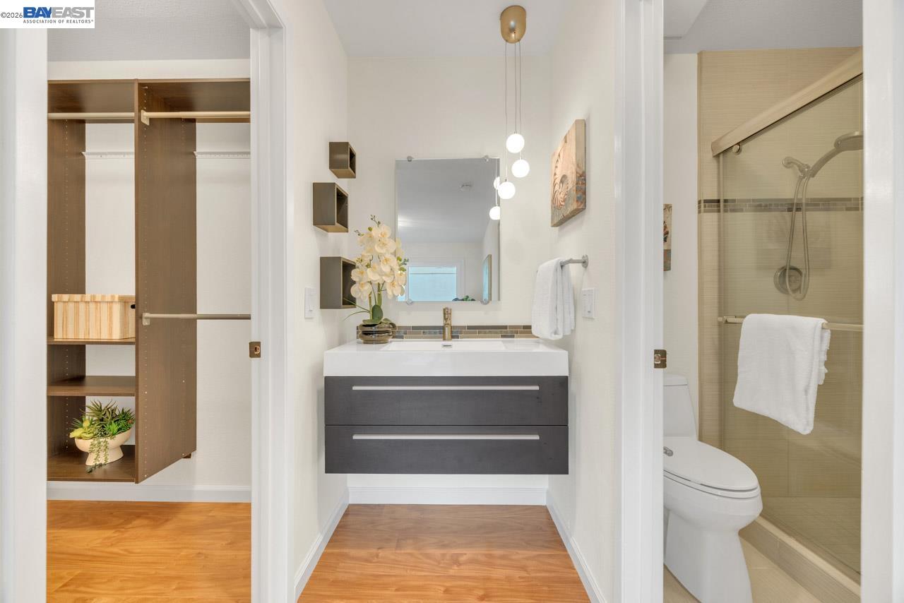 4034 Rennellwood Way