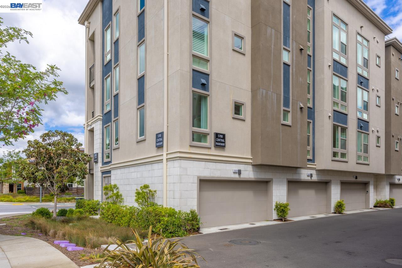 5700 Central Pkwy # 202