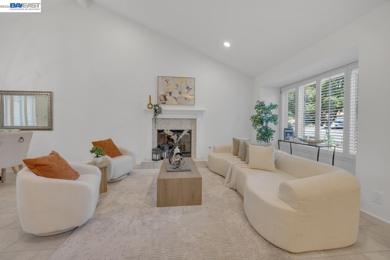 7331 Elmwood Cir