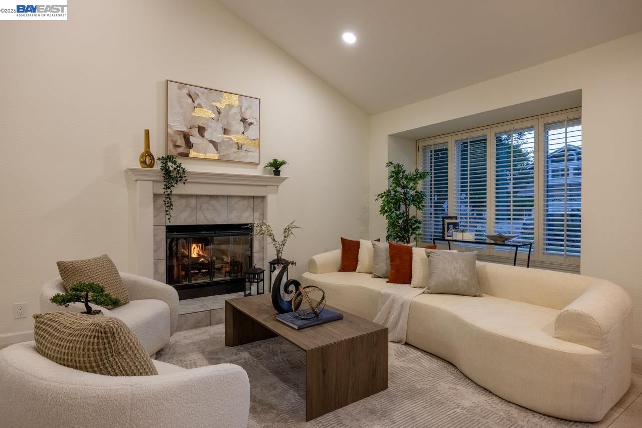 7331 Elmwood Cir