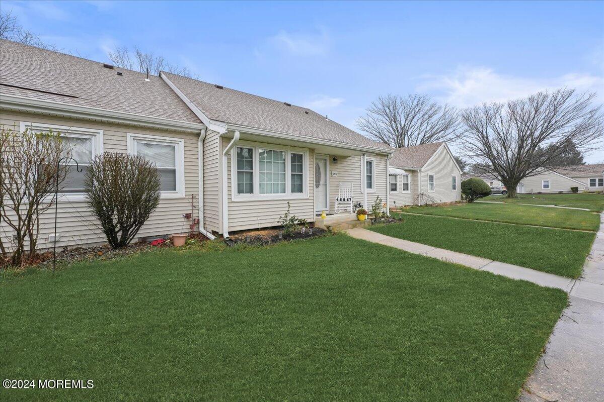 120 Muhlen Platz D