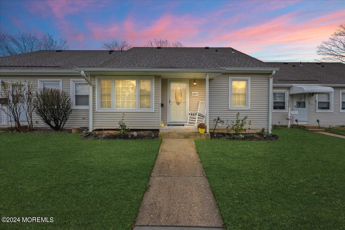 120 Muhlen Platz D