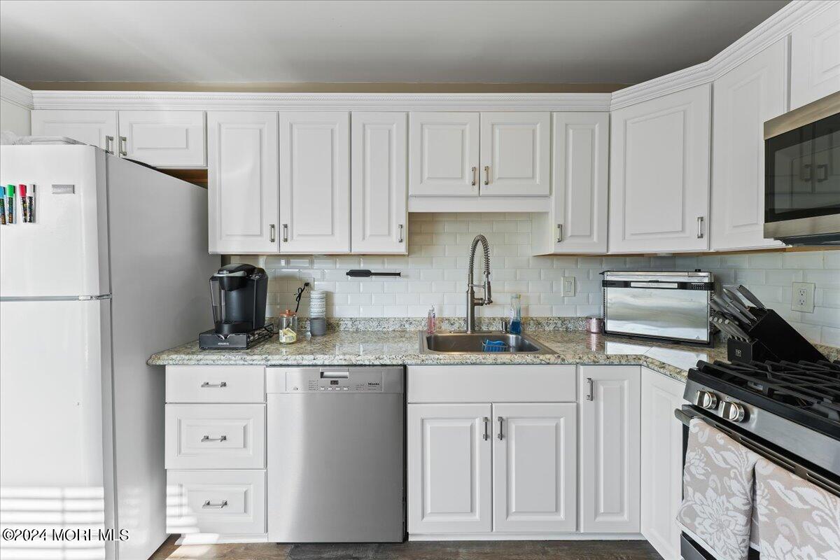 32 Picket Place