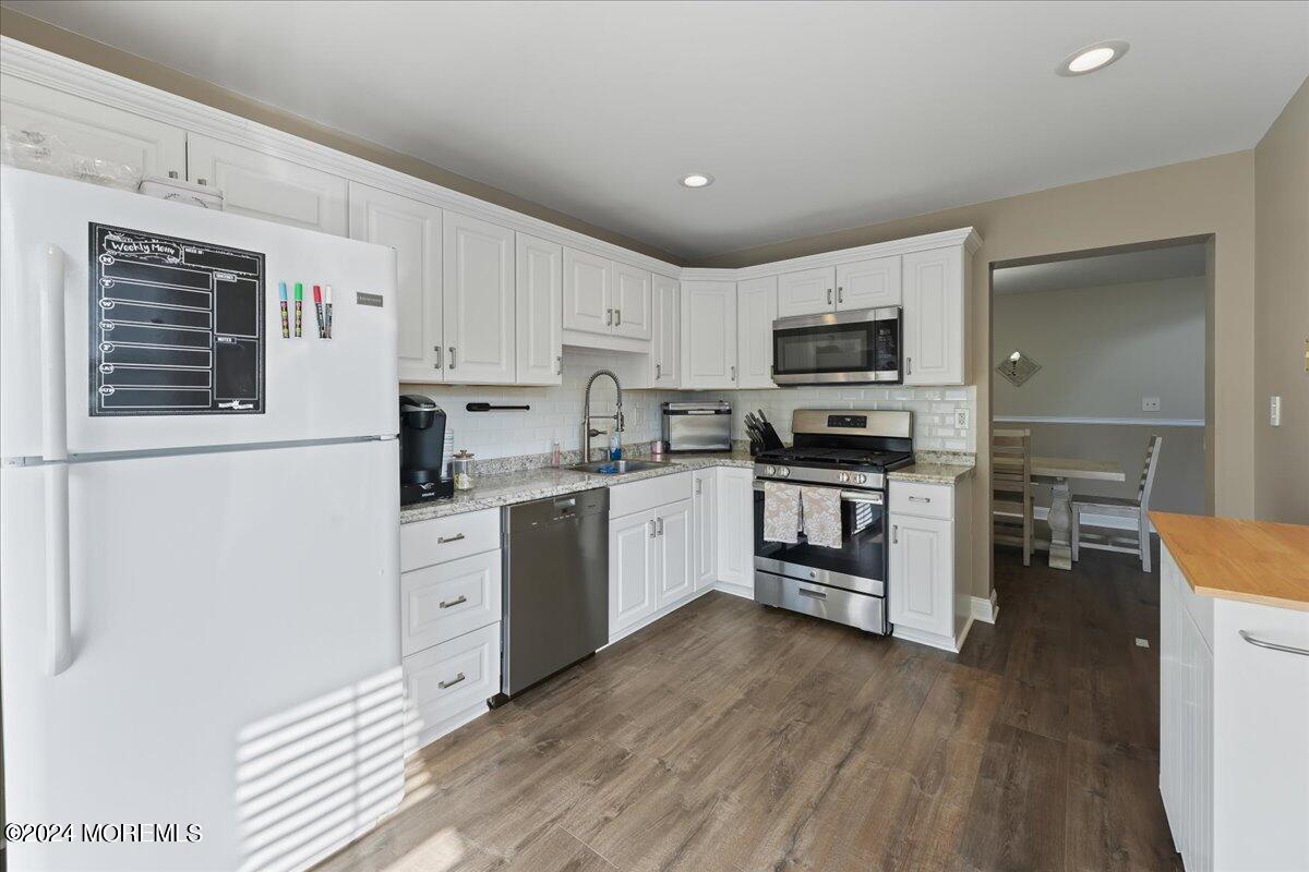 32 Picket Place