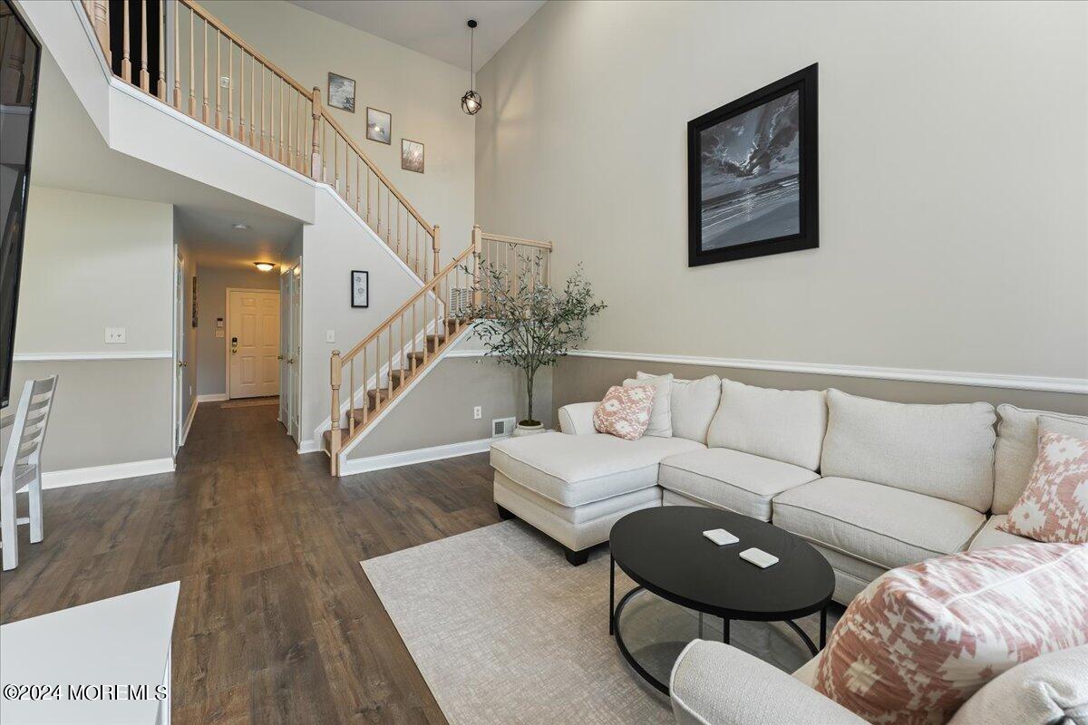 32 Picket Place