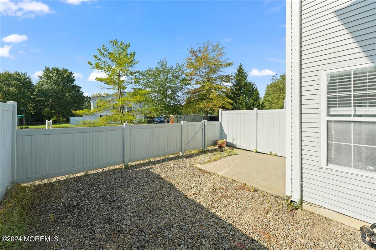 32 Picket Place