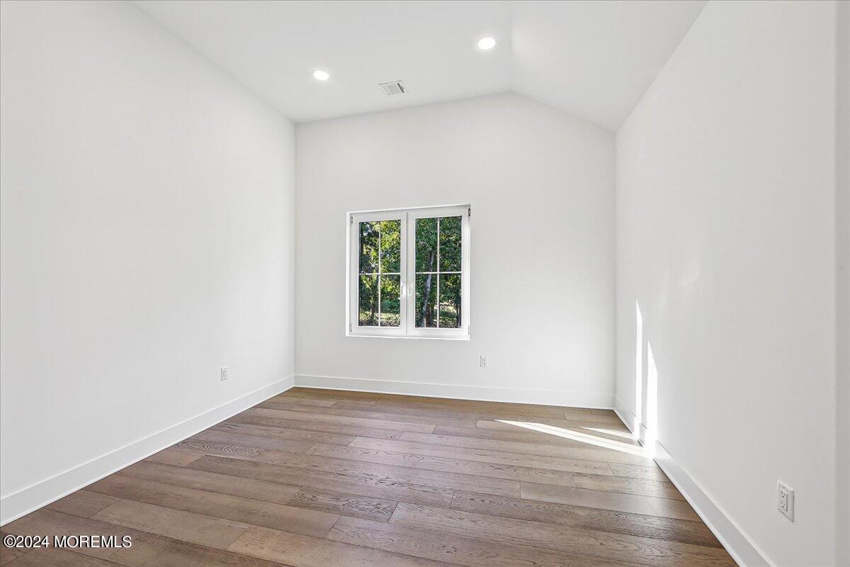 2 Mohawk Drive