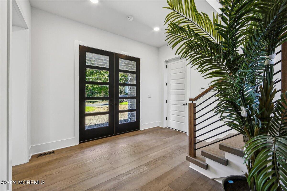 2 Mohawk Drive