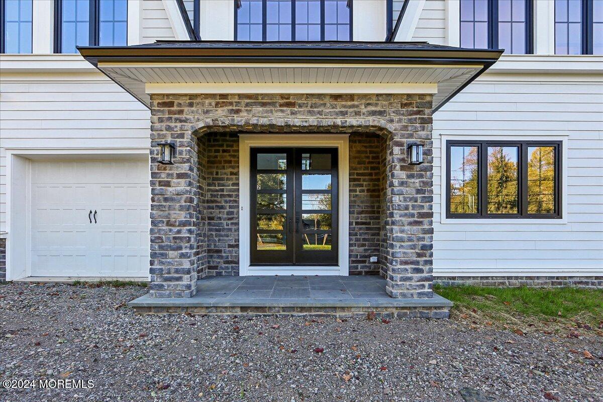 2 Mohawk Drive