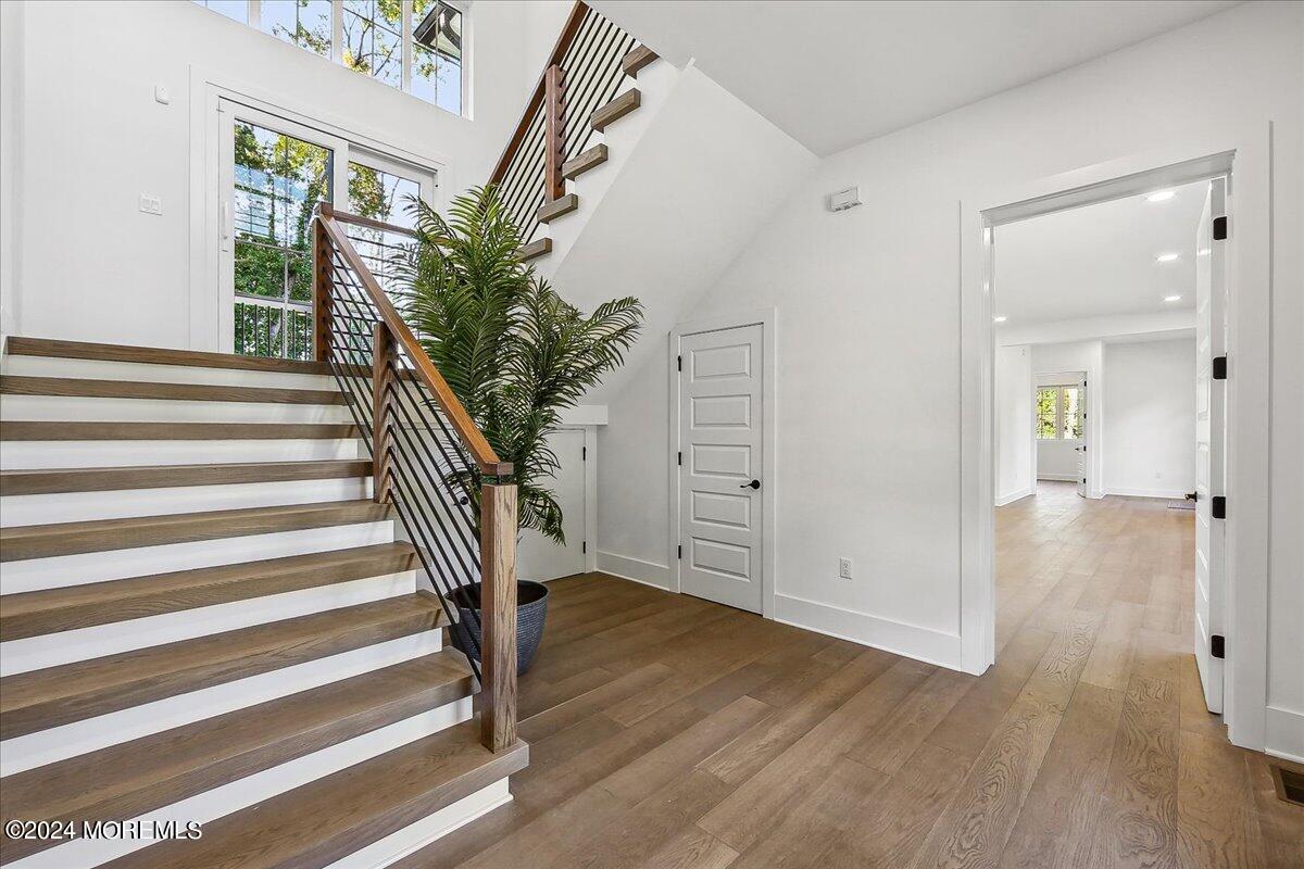 2 Mohawk Drive