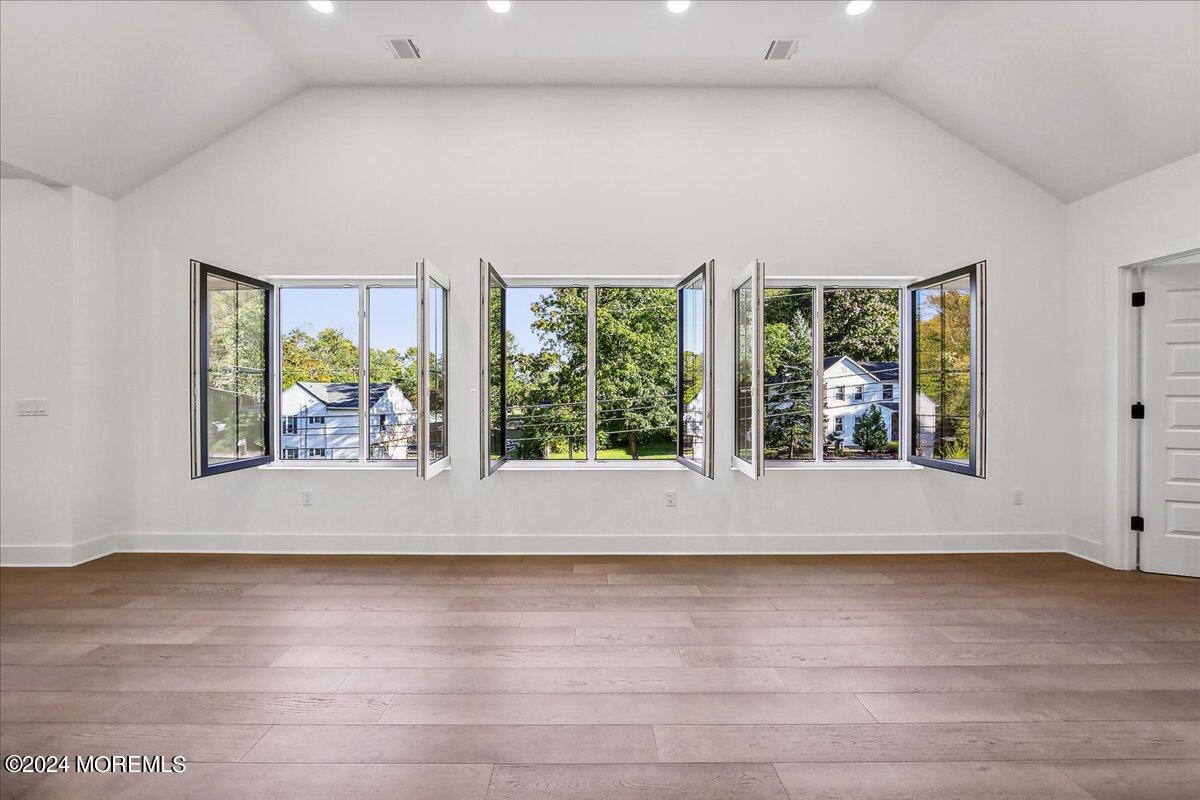 2 Mohawk Drive
