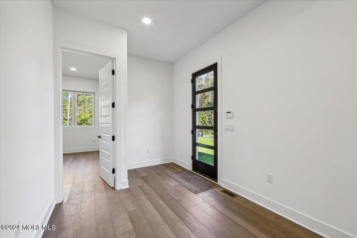 2 Mohawk Drive