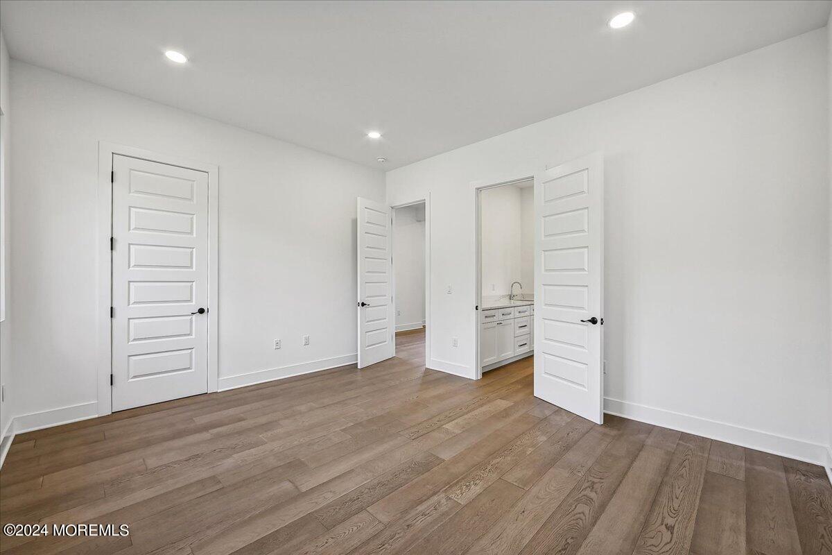 2 Mohawk Drive