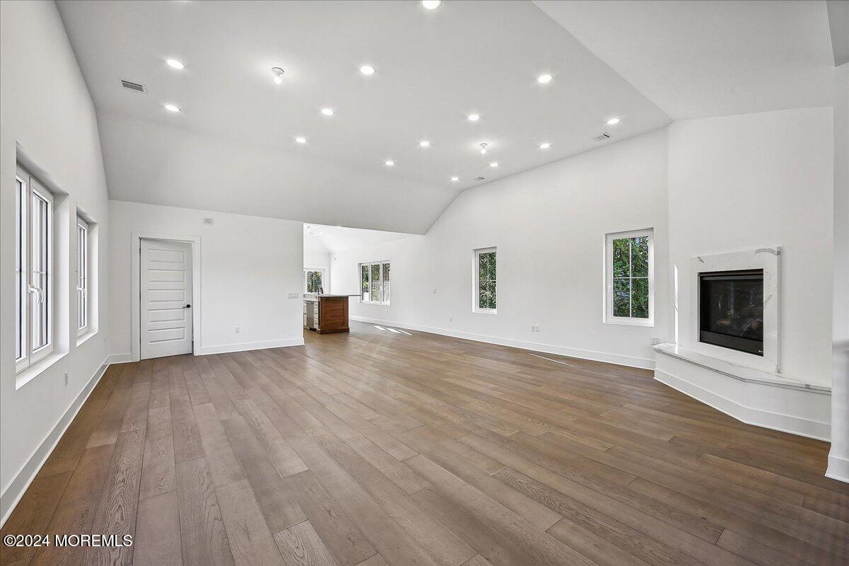 2 Mohawk Drive