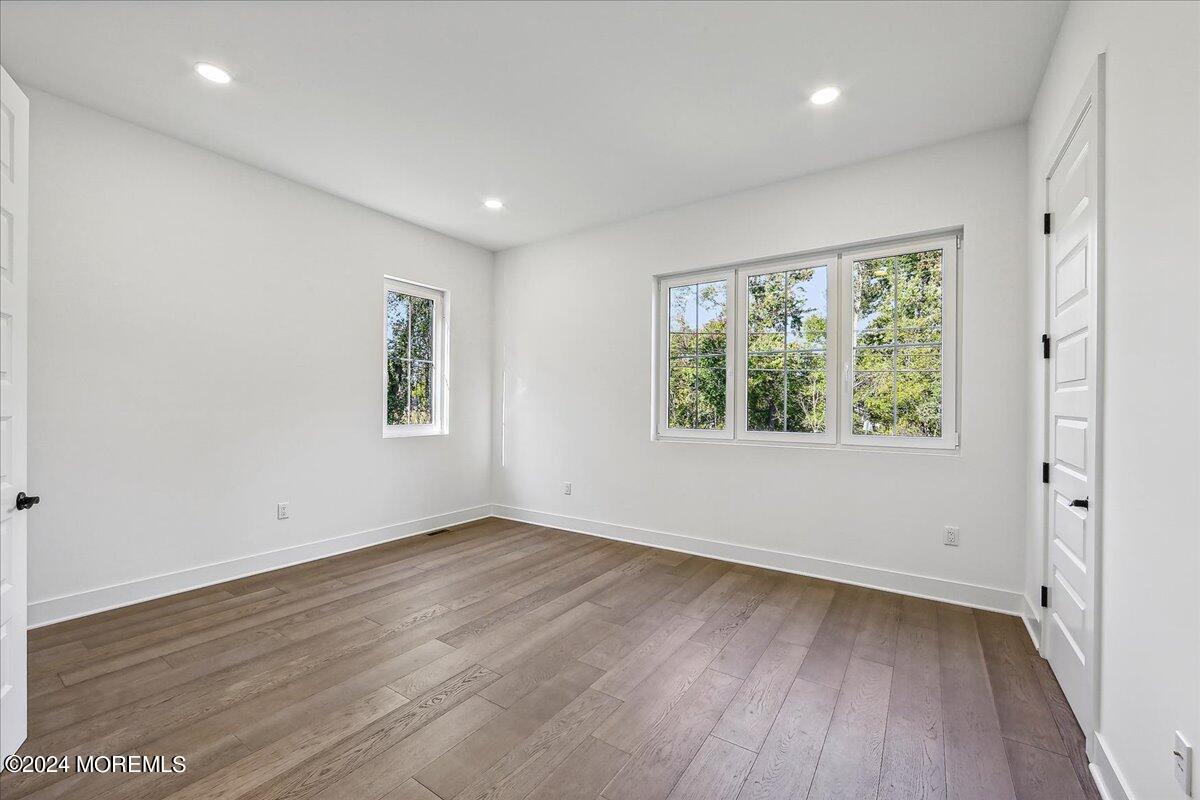 2 Mohawk Drive