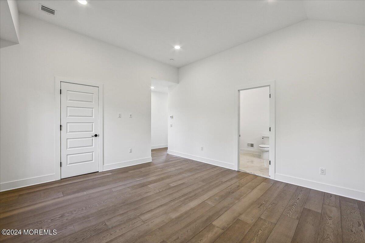 2 Mohawk Drive