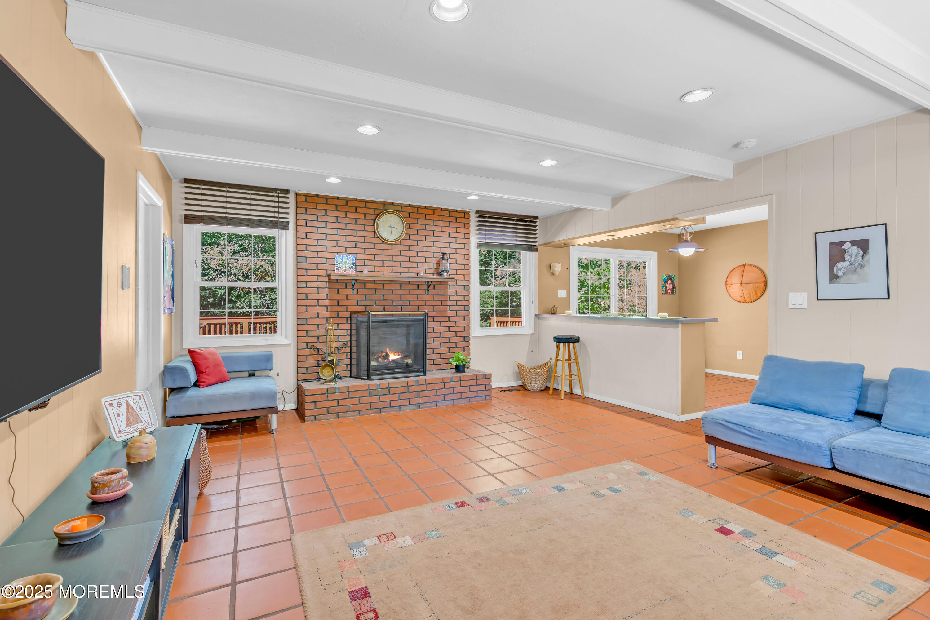 41 Livingston Lane