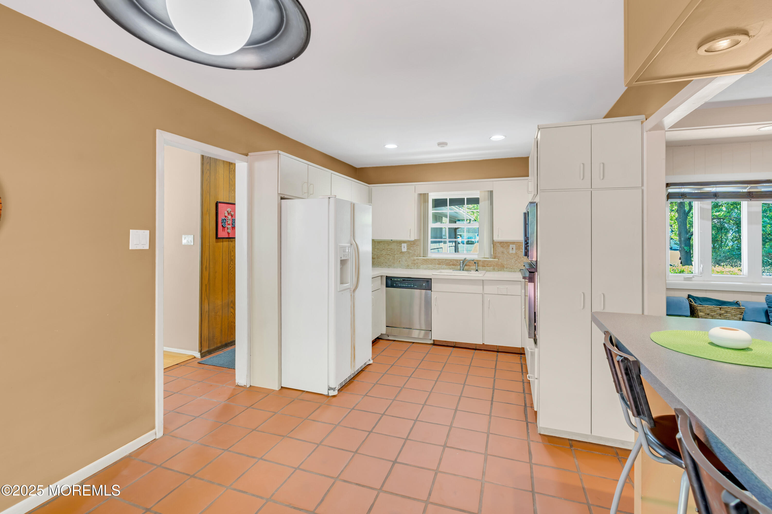 41 Livingston Lane