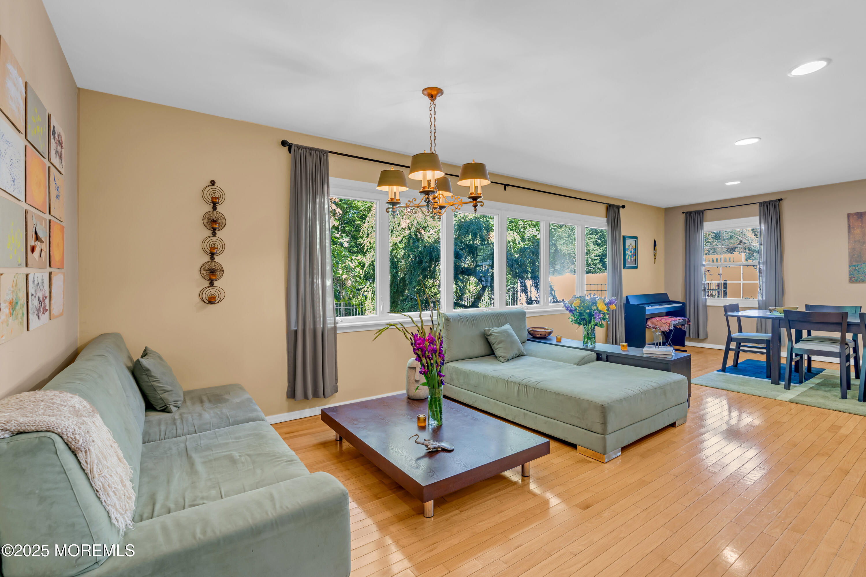 41 Livingston Lane