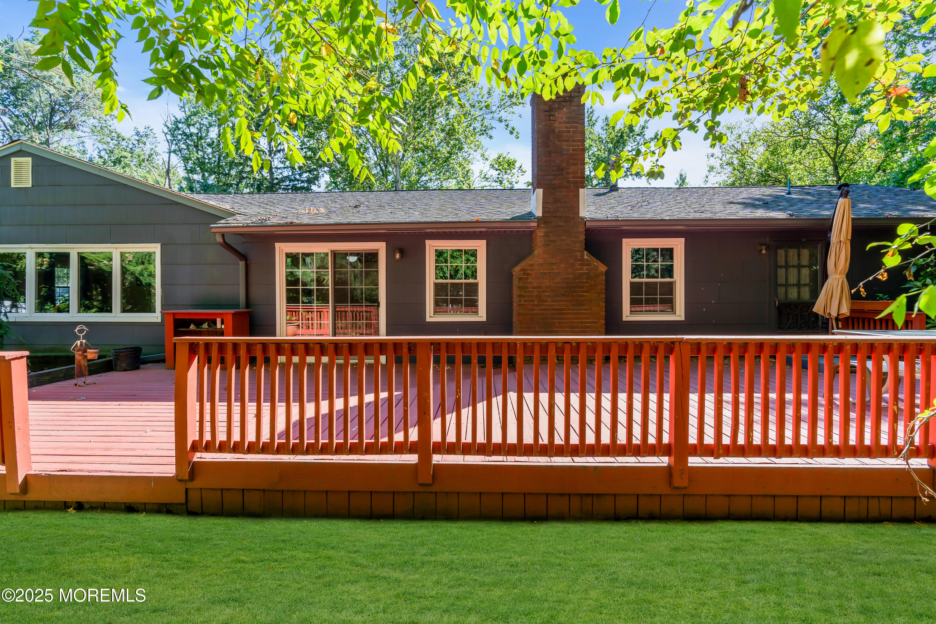 41 Livingston Lane
