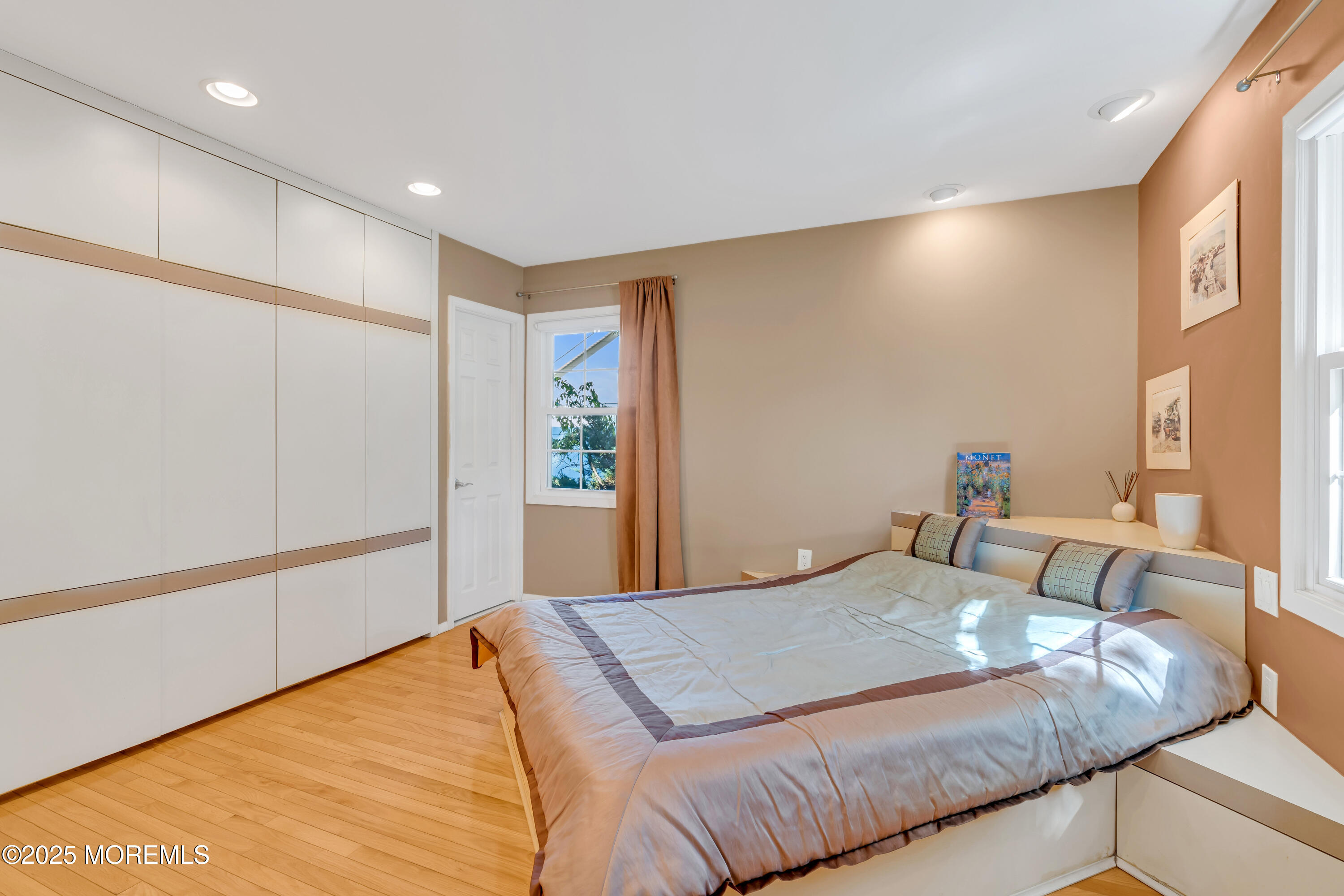 41 Livingston Lane