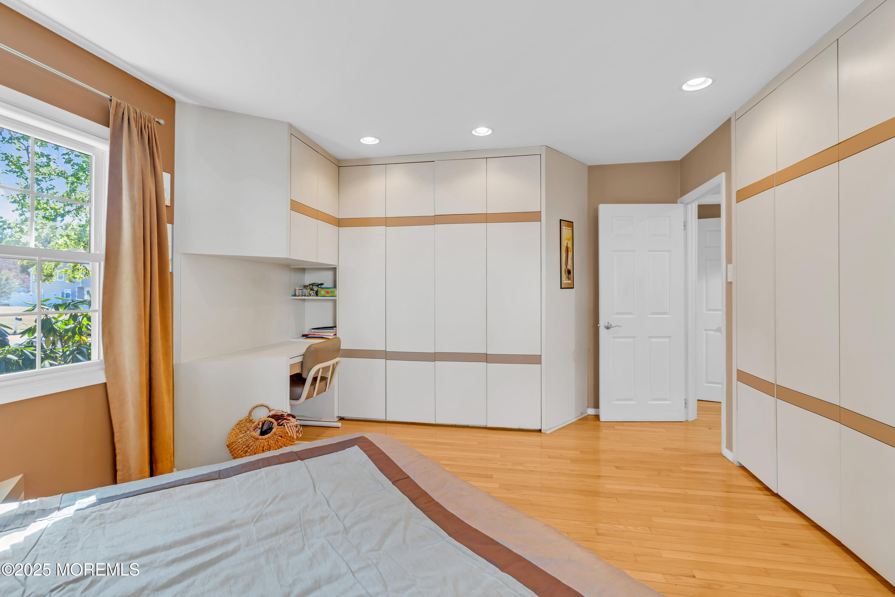41 Livingston Lane