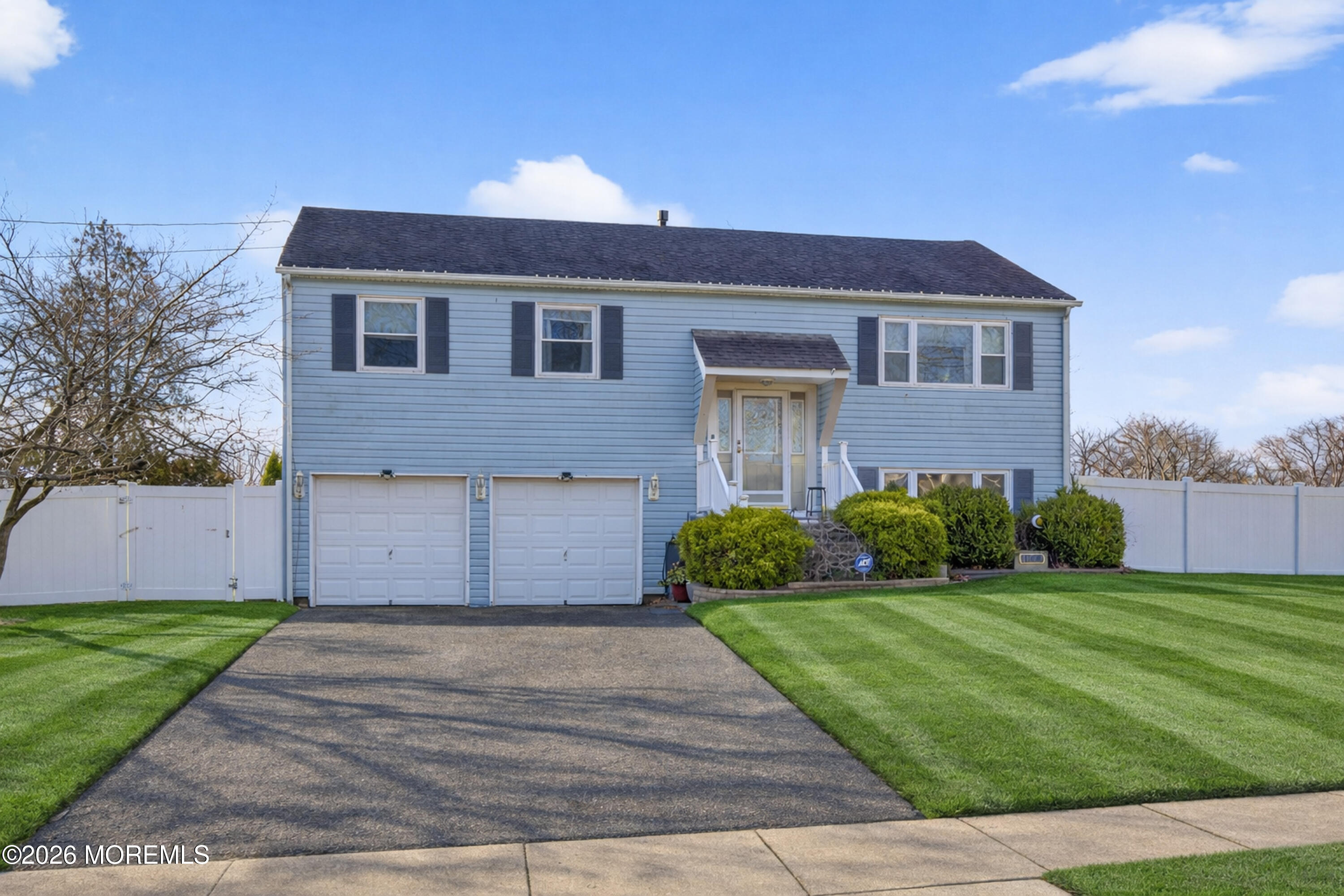 1029 Lucy Lane