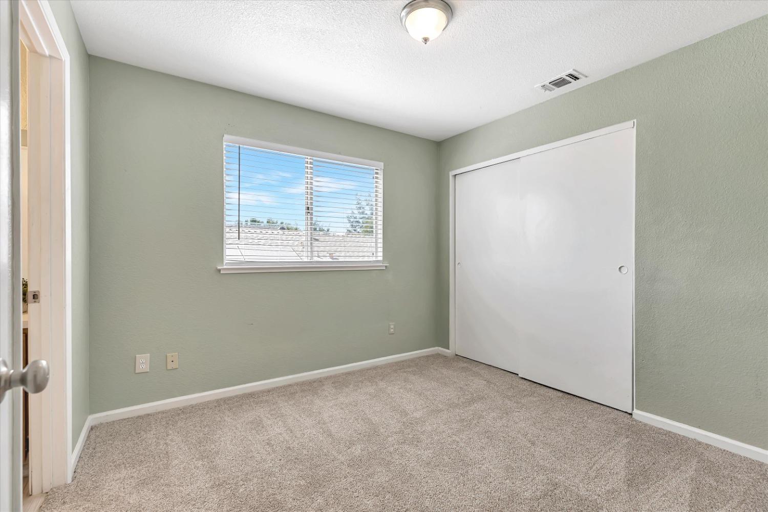 151 Creekside Circle