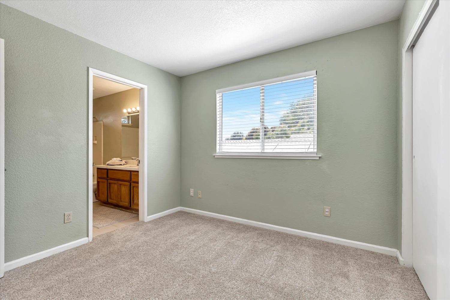 151 Creekside Circle