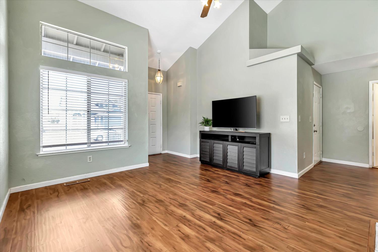 151 Creekside Circle